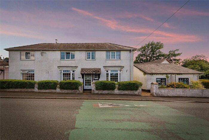 4 Bedroom Cottage For Sale In Heol Blaengwastod, Llangunnor, Carmarthen, Carmarthenshire, SA31