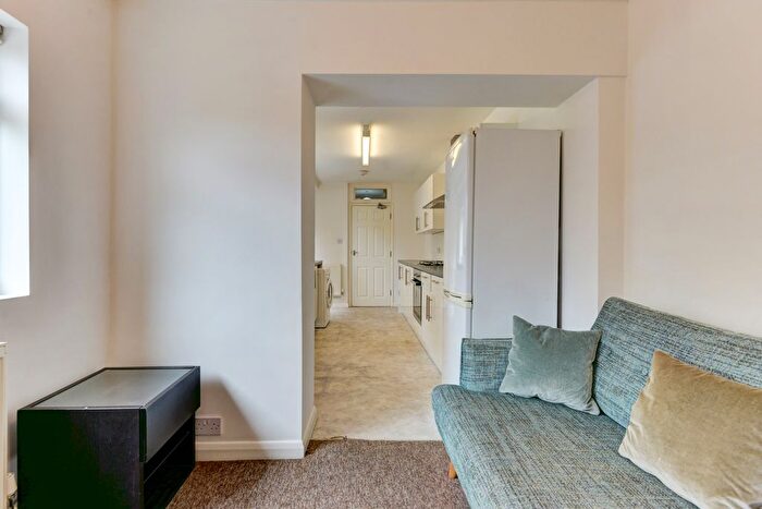 5 Bedroom Semi-detached House To Rent In Springfield Road, Brighton, BN1