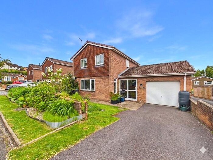 3 Bedroom House For Sale In Lime Tree Mead, Tiverton, Devon, EX16