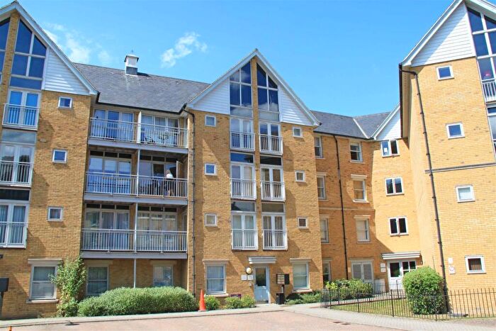 2 Bedroom Flat To Rent In Bingley Court, Canterbury, Kent, CT1