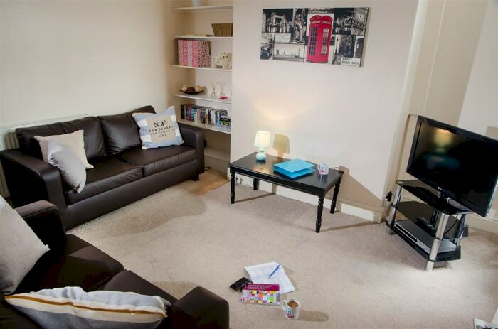 5 Bedroom Private Hall To Rent In Hanmer Place, Lancaster, LA1