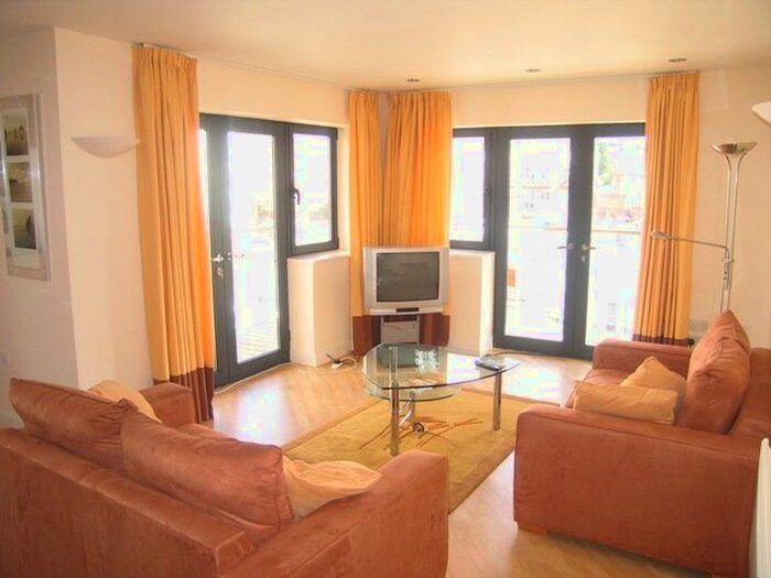 2 Bedroom Flat To Rent In Watermarque, Browning Street, Birmingham, B16