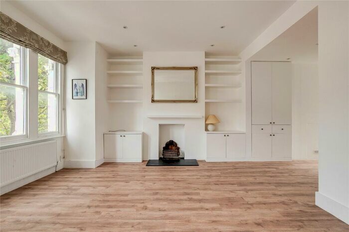3 Bedroom Maisonette To Rent In Aliwal Road, SW11