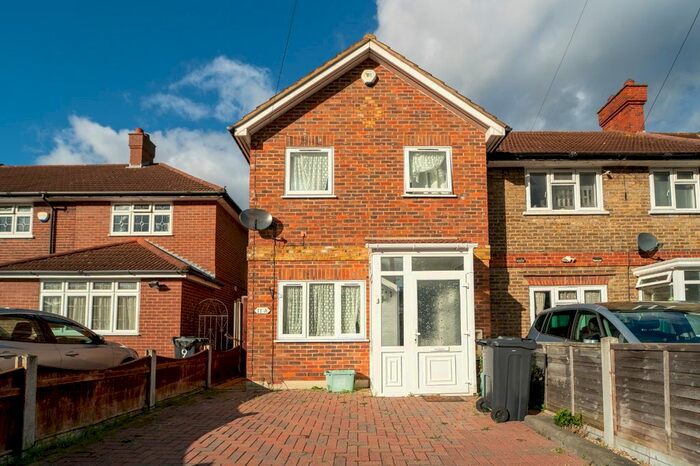 2 Bedroom Semi-Detached House To Rent In Neville Road, Ilford, IG6