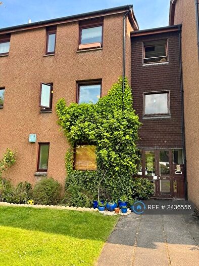 2 Bedroom Flat To Rent In Fortingall Place, Glasgow, G12