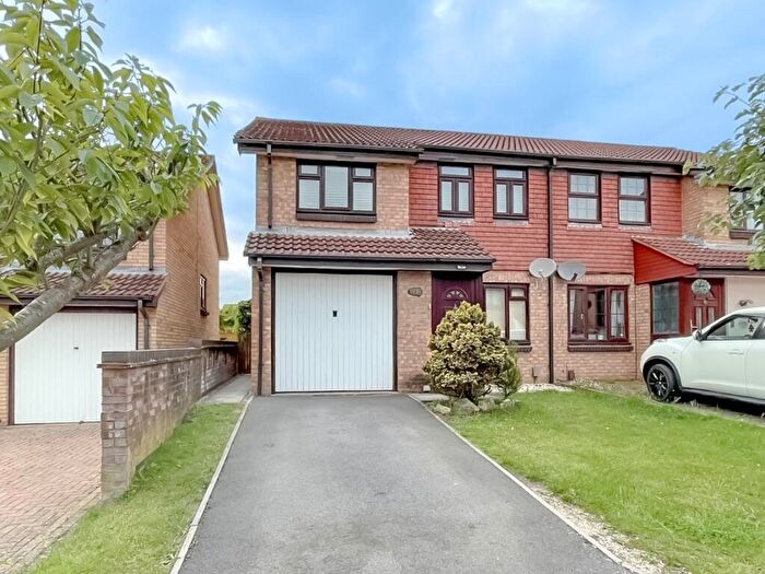 3 Bedroom End Of Terrace House To Rent In Ellicks Close, Bradley Stoke, Bristol, BS32