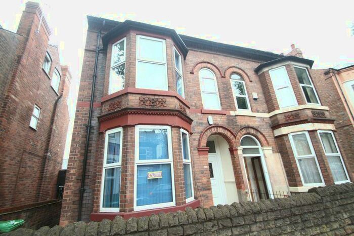 6 Bedroom Semi-Detached House To Rent In Lenton Boulevard, Nottingham, NG7