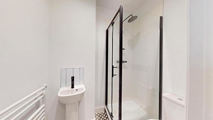 1 Bedroom Flat To Rent In Thurloe Street, Manchester, M14