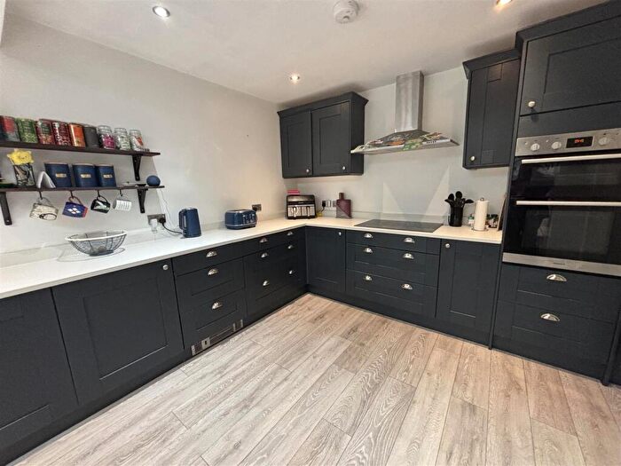4 Bedroom Detached Bungalow For Sale In Torcross Close, Glenfield, Leicester, LE3