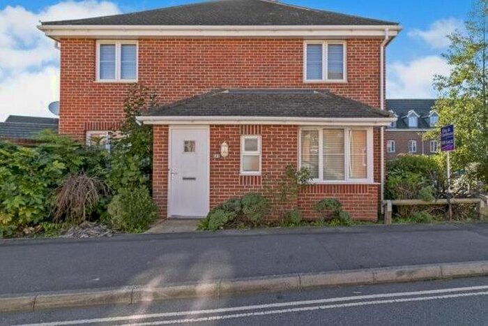 3 Bedroom Property To Rent In Bostock Road, Chichester, PO19