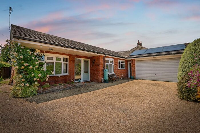 5 Bedroom Detached Bungalow For Sale In Camping Field Lane, Stalham, Norwich, NR12