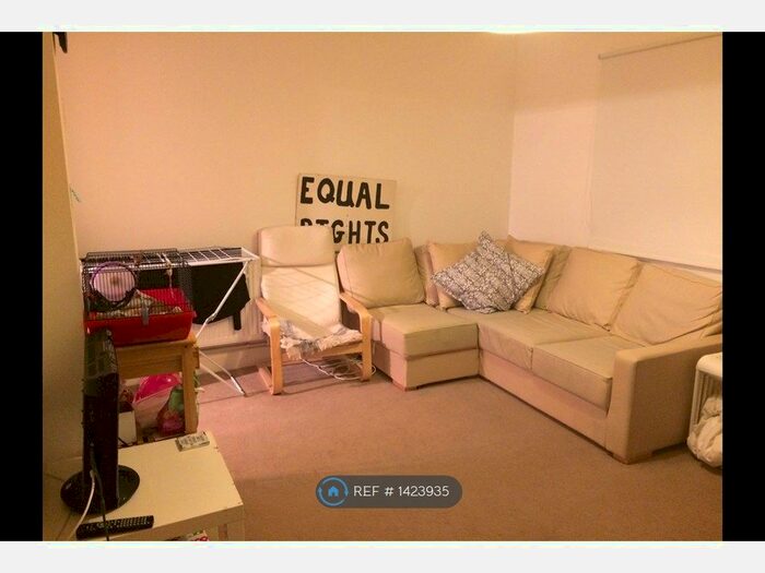 5 Bedroom End Of Terrace House To Rent In Wolfe Close, Winchester, SO22