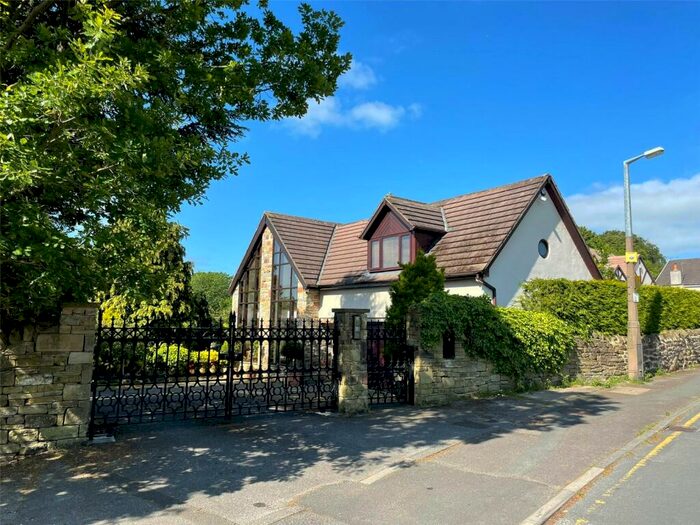 5 Bedroom Detached House To Rent In The Willows, Baildon, Shipley, West Yorkshire, BD17