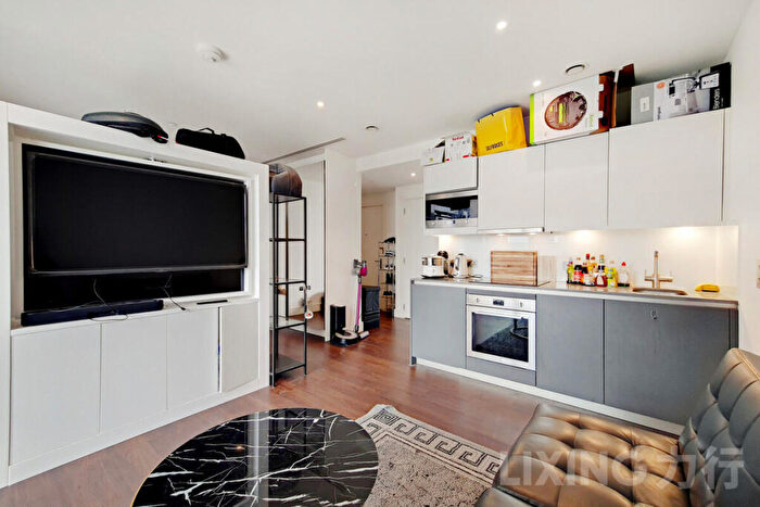 Studio To Rent In Harbour Way, Canary Wharf, E14