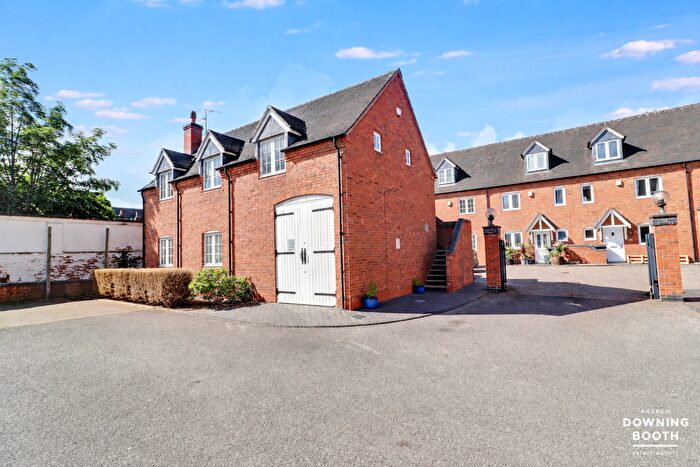 2 Bedroom Town House For Sale In Swan Mews, Swan Road, Lichfield, WS13