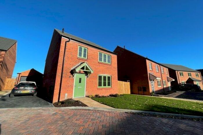 4 Bedroom Property To Rent In The Shotts, Burton-On-Trent, DE13