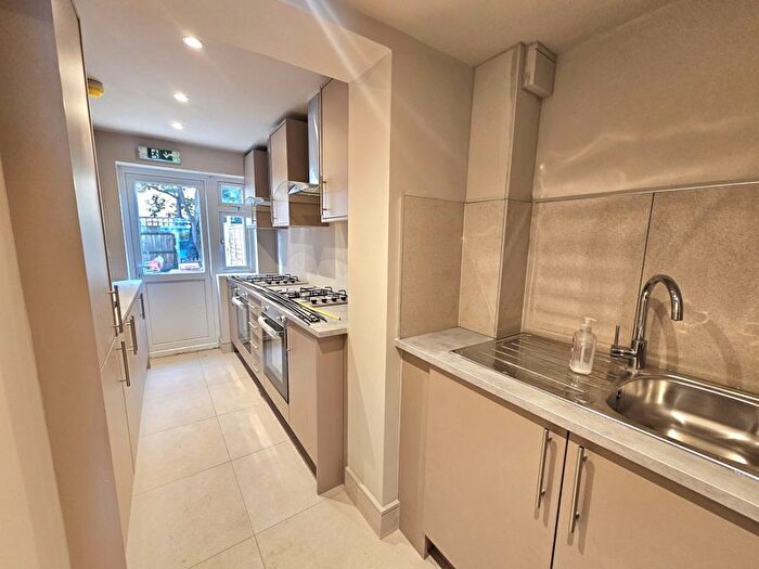 6 Bedroom Terraced House To Rent In Old Farm Road, West Drayton, UB7