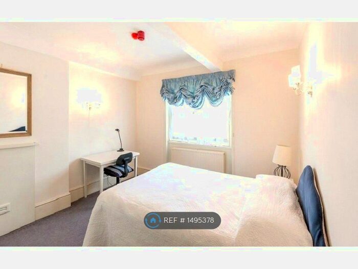 2 Bedroom Flat To Rent In Gloucester Place, London, W1U