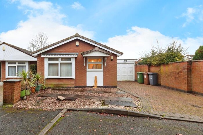 1 Bedroom Detached Bungalow For Sale In Bellington Croft, Shirley, Solihull, B90