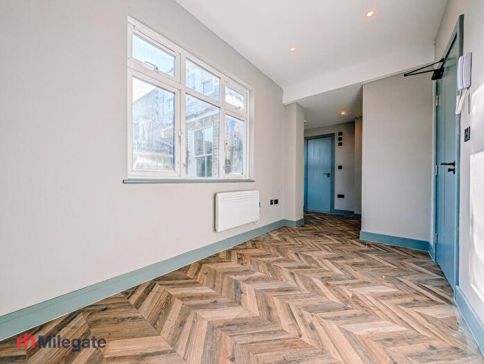 Studio To Rent In Danesdale Road, London, E9