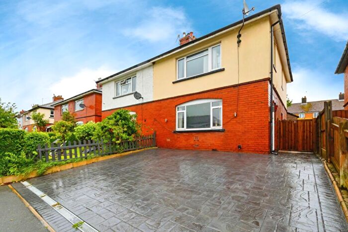 3 Bedroom Semi-Detached House For Sale In Woodlands Road, Edenfield, Ramsbottom, Lancashire, BL0