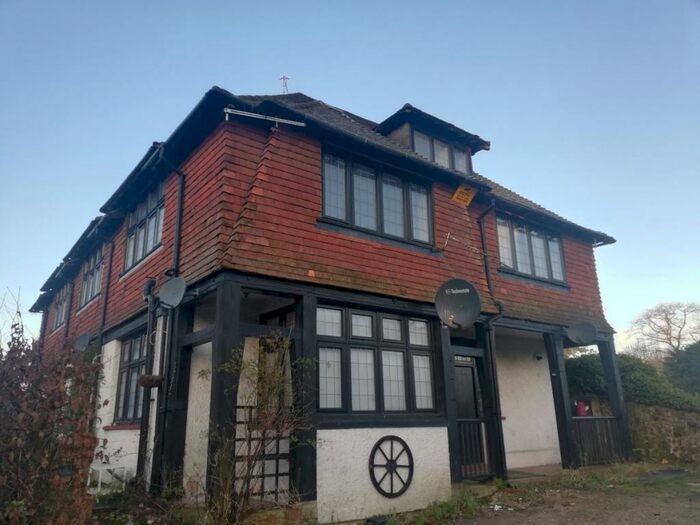 1 Bedroom Apartment To Rent In High Street, Nutfield, RH1