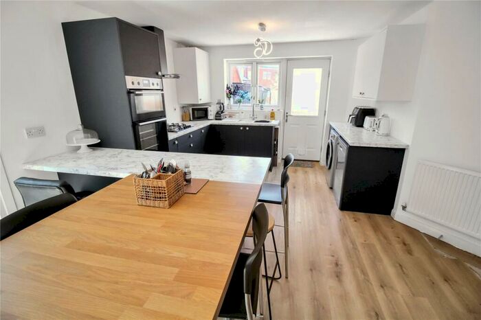 3 Bedroom End Of Terrace House For Sale In Daisy Brook, Royal Wootton Bassett, Swindon, Wiltshire, SN4