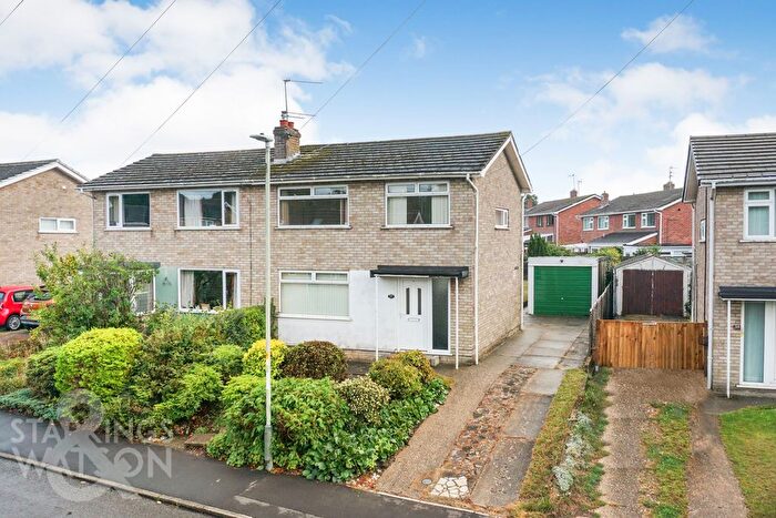 3 Bedroom Semi-Detached House For Sale In Borrowdale Drive, Norwich, NR1