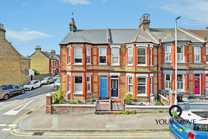 3 Bedroom End Terrace House For Sale In Elms Avenue, Ramsgate, Kent, CT11