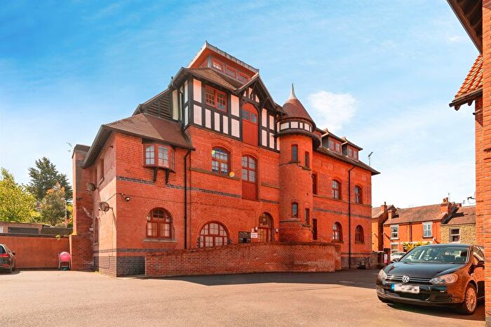2 Bedroom Flat For Sale In Marhill Road, Carlton, Nottingham, NG4
