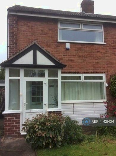 2 Bedroom Semi-Detached House To Rent In Parrs Wood Road, Manchester, M20