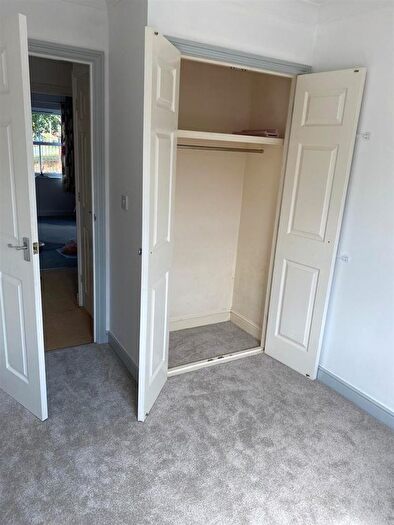 2 Bedroom Flat For Sale In Fairby Close, Tiverton, EX16