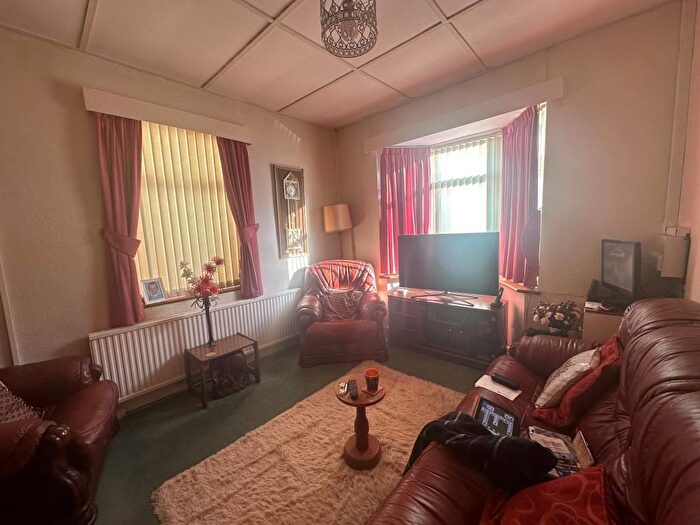 2 Bedroom Detached Bungalow For Sale In Carlton Avenue, Gillingham, Kent, ME7