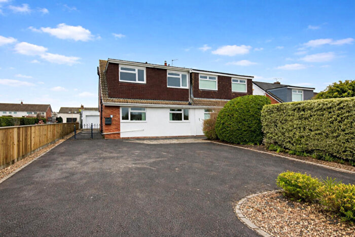 4 Bedroom Semi Detached House For Sale In Stoke Lane, Patchway, BS34