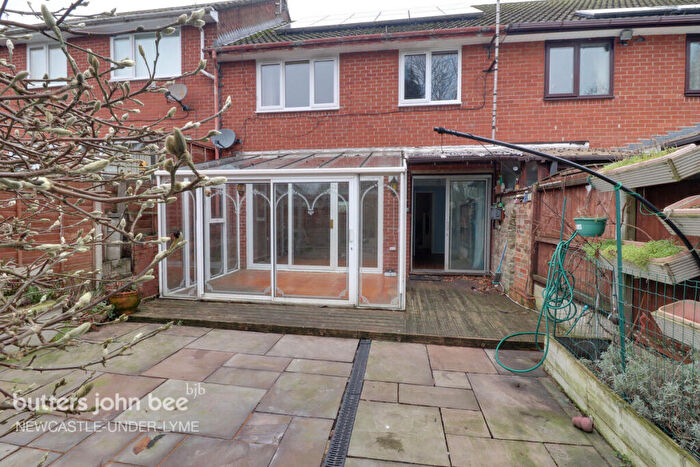 3 Bedroom Terraced House For Sale In Leaswood Close, Newcastle, ST5