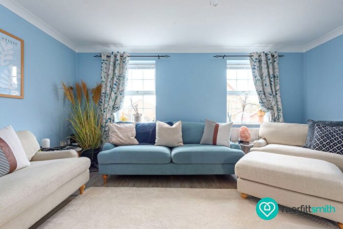 3 Bedroom End Of Terrace House For Sale In Middle Meadow, Shireoaks, Worksop, S81