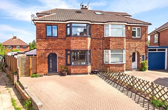 4 Bedroom Semi-Detached House For Sale In Welton Avenue, York, North Yorkshire, YO26