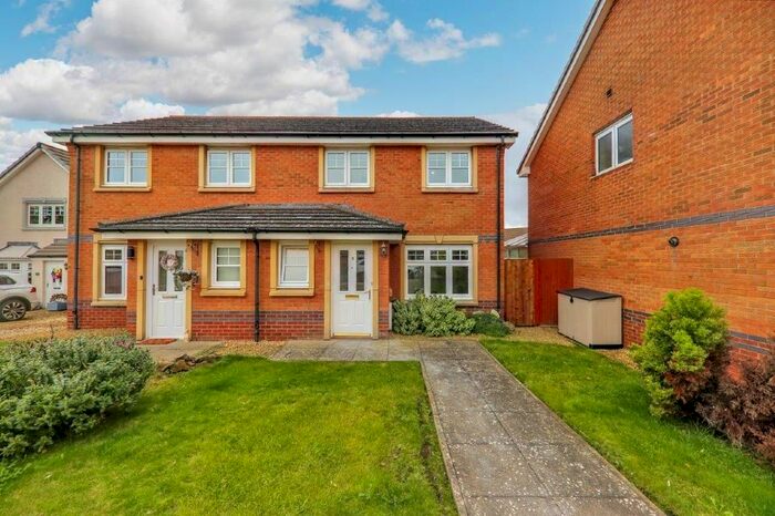 3 Bedroom Semi-Detached House For Sale In Hallydown Crescent, Eyemouth, TD14