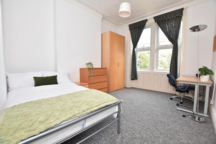 8 Bedroom Terraced House To Rent In Collingwood Road, Bristol, BS6