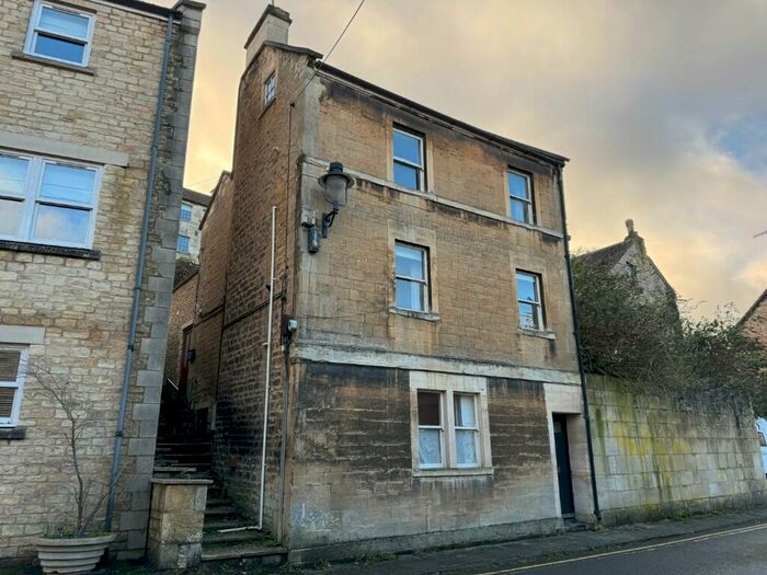 1 Bedroom Maisonette To Rent In Bridge Street, Bradford-On-Avon, Wiltshire, BA15