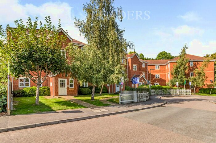 1 Bedroom Flat To Rent In Twickenham Place, Woodfield Road KT7