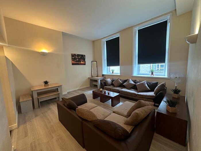 1 Bedroom Apartment To Rent In Victoria Street, L2