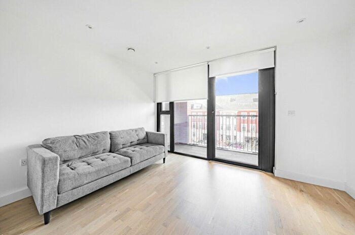 1 Bedroom Apartment To Rent In Burgess Springs, Chelmsford, CM1