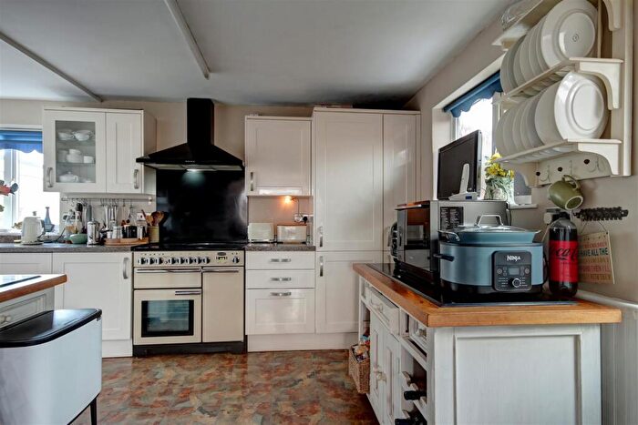 5 Bedroom Detached House For Sale In Coverside Road, Great Glen, Leicestershire, LE8