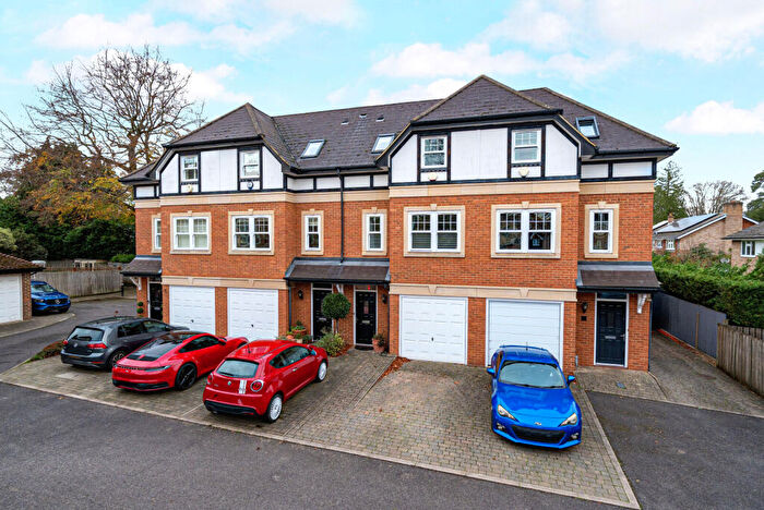 3 Bedroom Terraced House For Sale In Sterling Place, Weybridge, KT13
