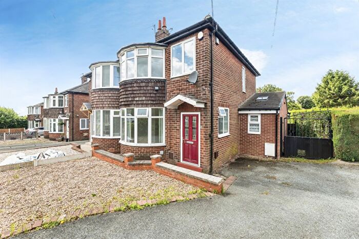 3 Bedroom Semi-Detached House For Sale In Dewsbury Road, Tingley, Wakefield, WF3