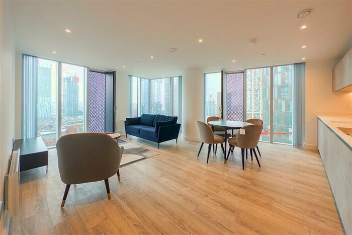 2 Bedroom Apartment To Rent In The Blade, M15