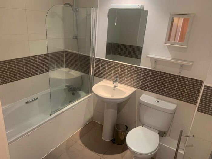 1 Bedroom Flat To Rent In The Atrium, City Centre, NG2