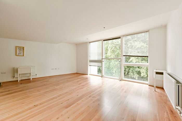 1 Bedroom Flat To Rent In Clayponds Lane, Brentford, TW8