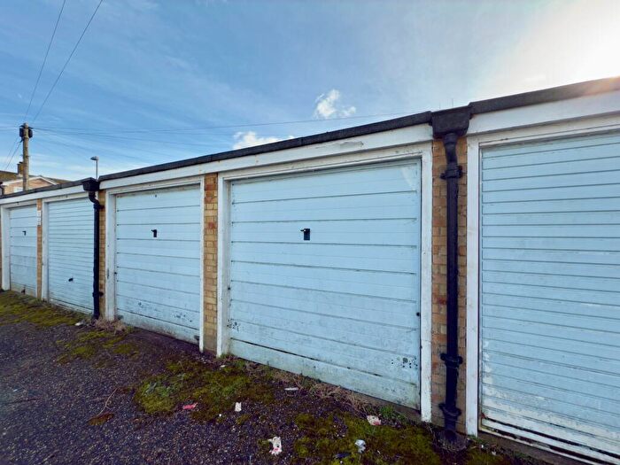 Garage / Parking To Rent In Christchurch, BH23